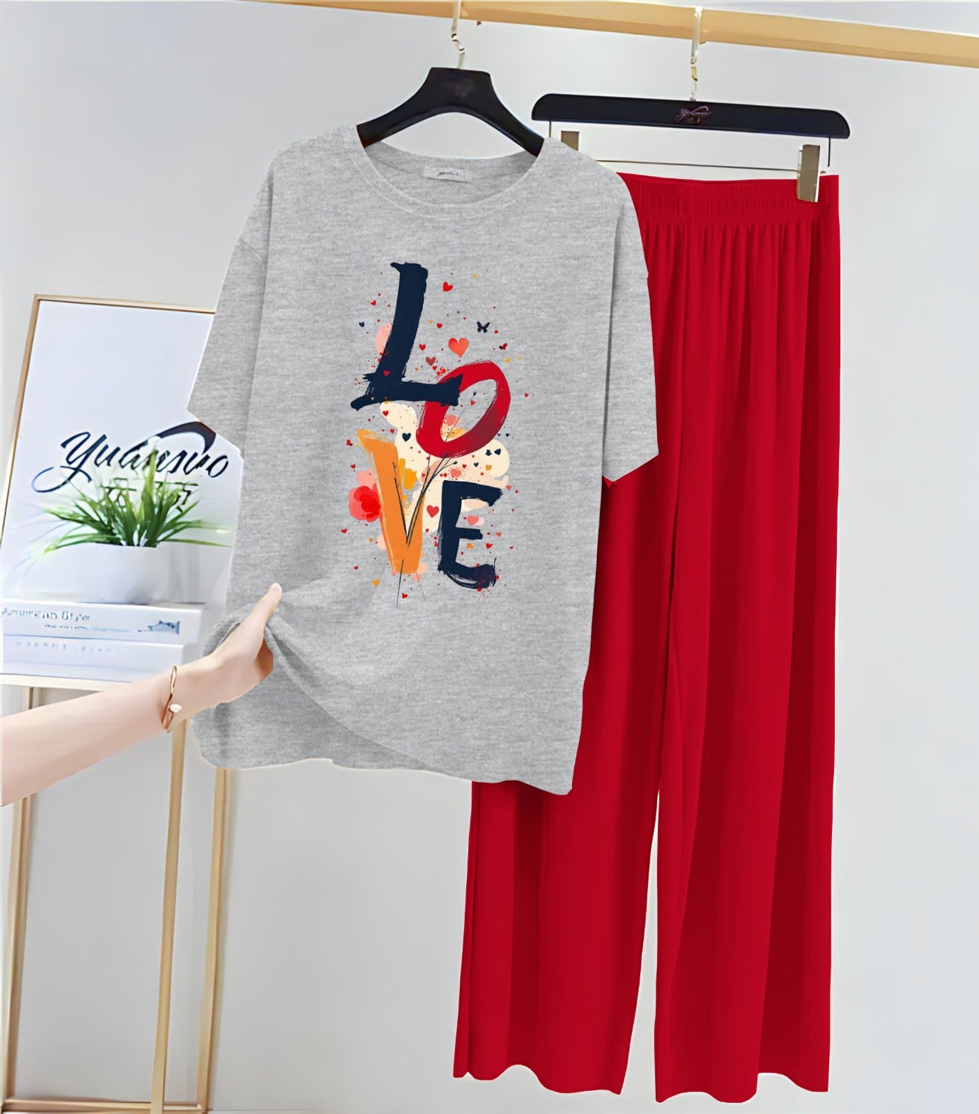 Printed Lounge Wear Night Suits for Girls and Womens